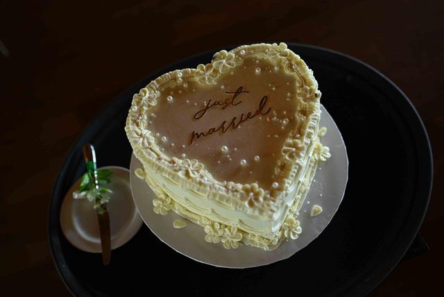 Wedding cake by Rangika